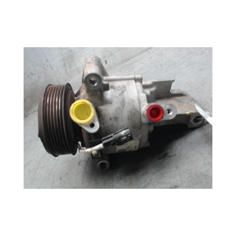 COMPRESSEUR AIR CONDITIONNE DACIA SANDERO