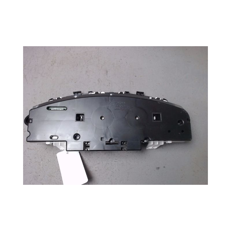 BLOC COMPTEURS TOYOTA YARIS II 2010-