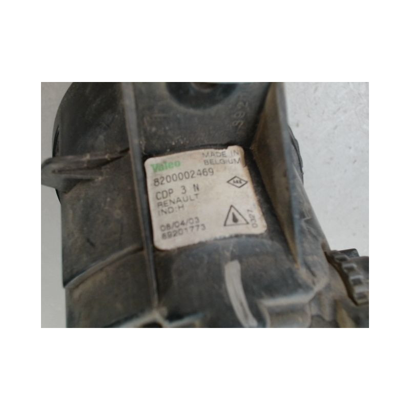PHARE ANTIBROUILLARD AVANT GAUCHE RENAULT CLIO