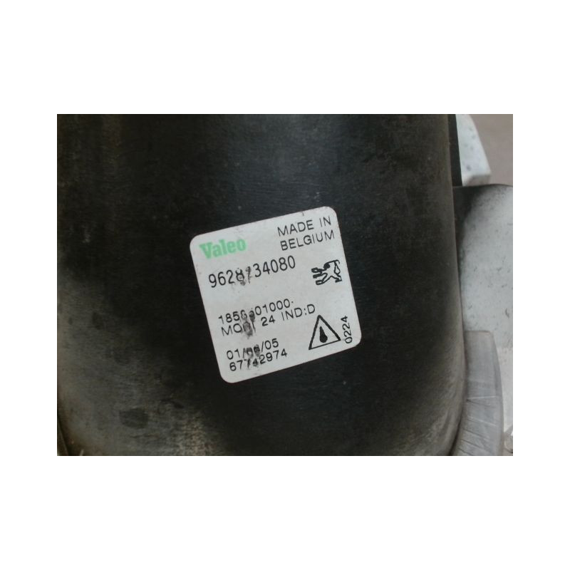 PHARE ANTIBROUILLARD AVANT GAUCHE PEUGEOT 206