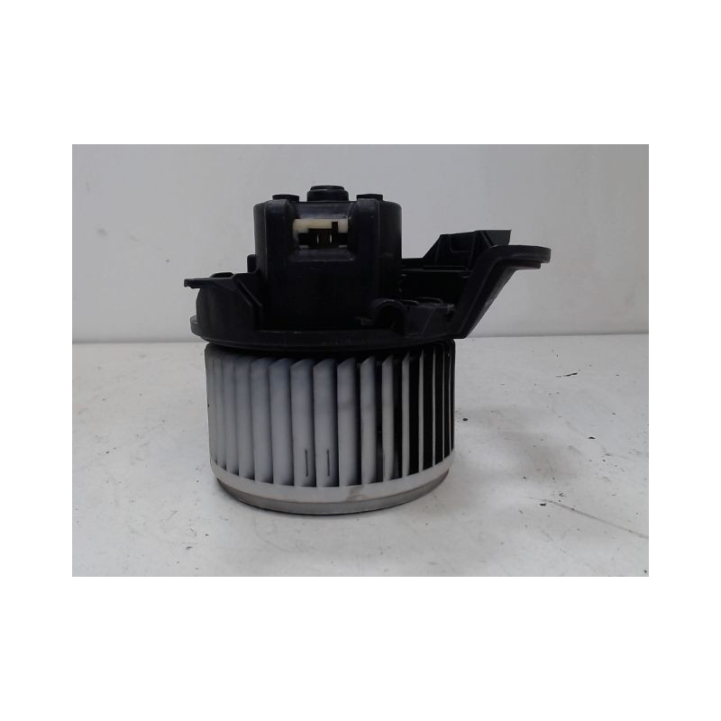 MOTEUR VENTILATEUR CHAUFFAGE OPEL CORSA