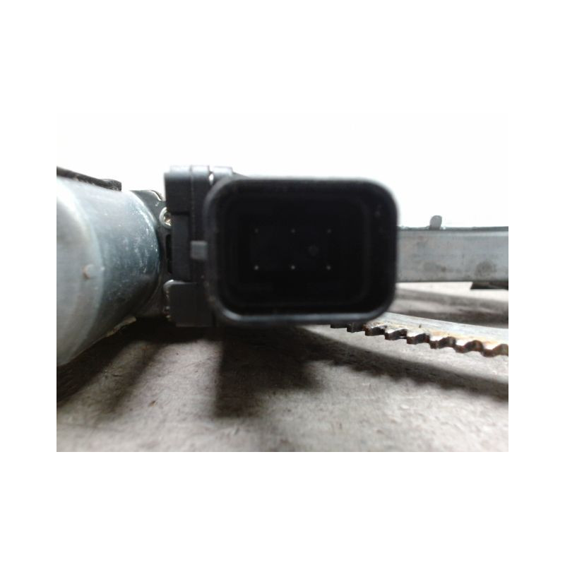 MECANISME+MOTEUR LEVE-GLACE AVANT DROIT OPEL CORSA 03-06