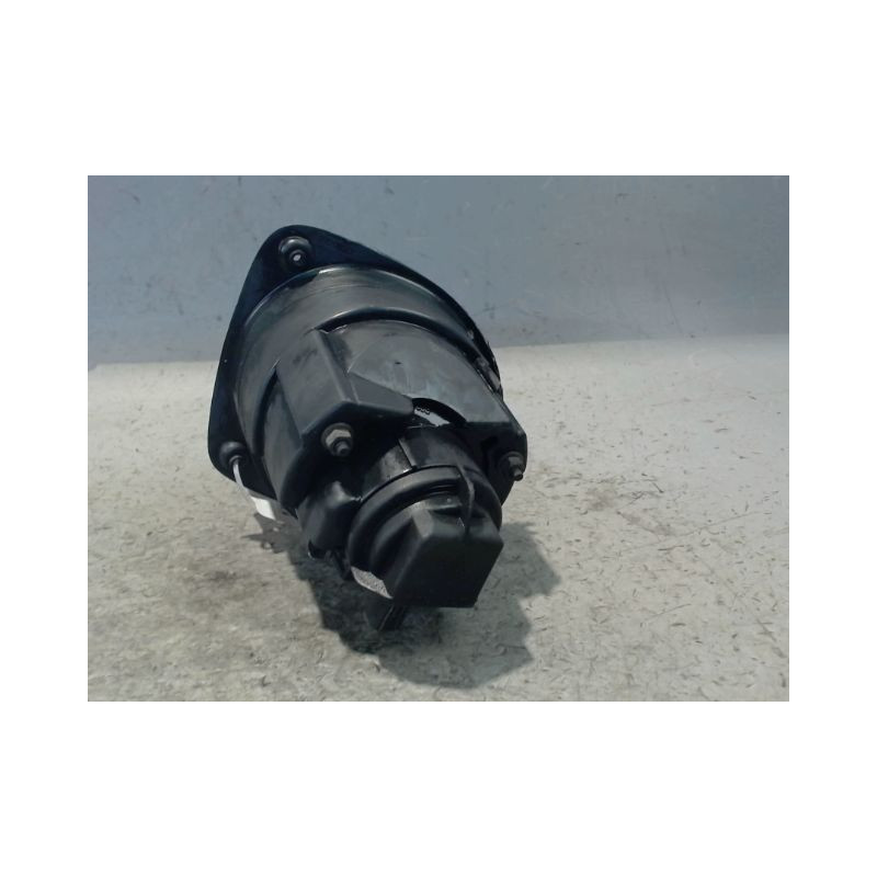 PHARE ANTIBROUILLARD AVANT DROIT RENAULT CLIO II PH.1 98-2001