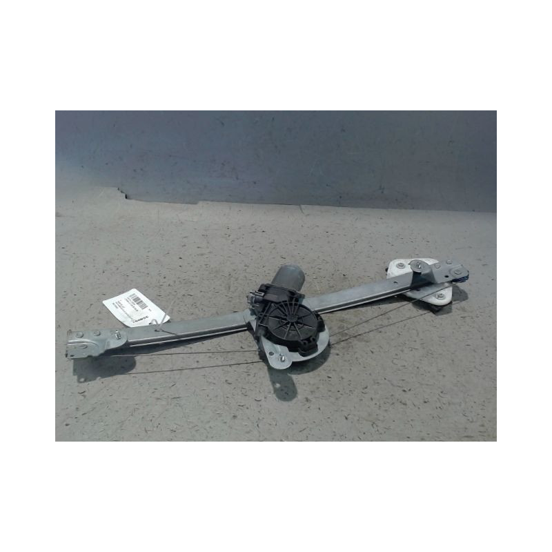MECANISME+MOTEUR LEVE-GLACE AVANT GAUCHE DACIA LOGAN 4 P 05-08