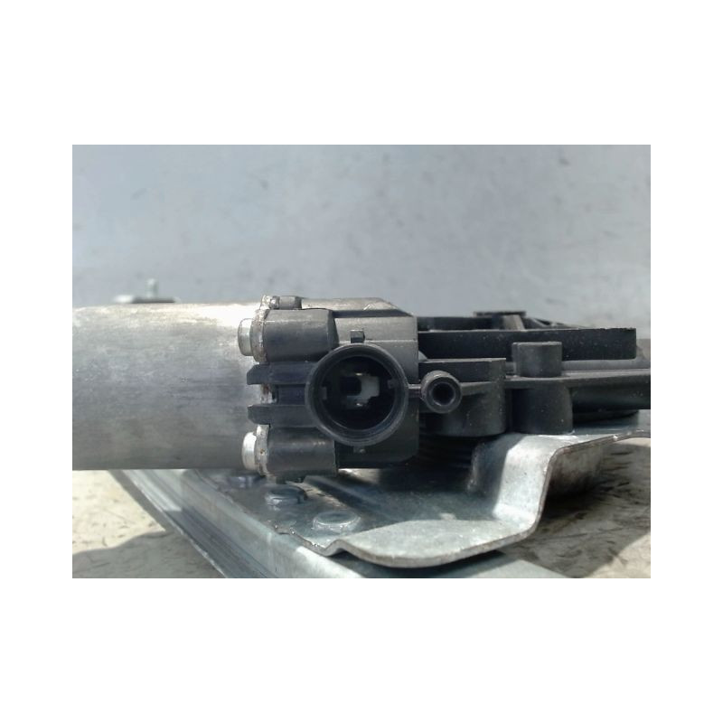 MECANISME+MOTEUR LEVE-GLACE AVANT GAUCHE DACIA LOGAN 4 P 05-08