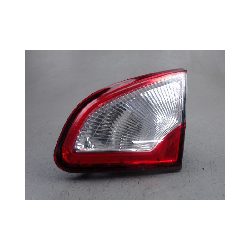 FEU ARRIERE INTERIEUR DROIT NISSAN QASHQAI
