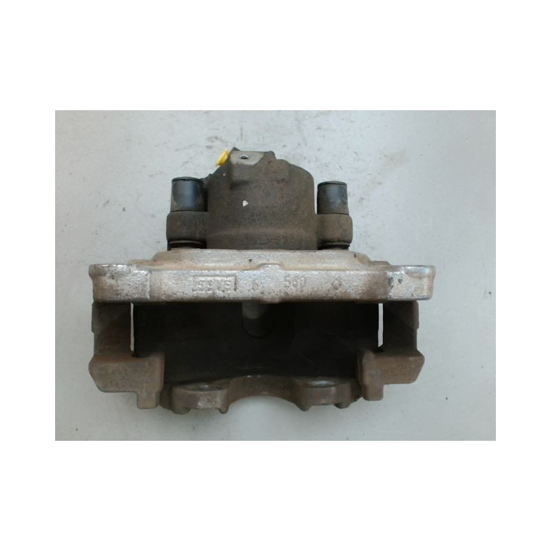 ETRIER DE FREIN AVANT DROIT AUDI A4