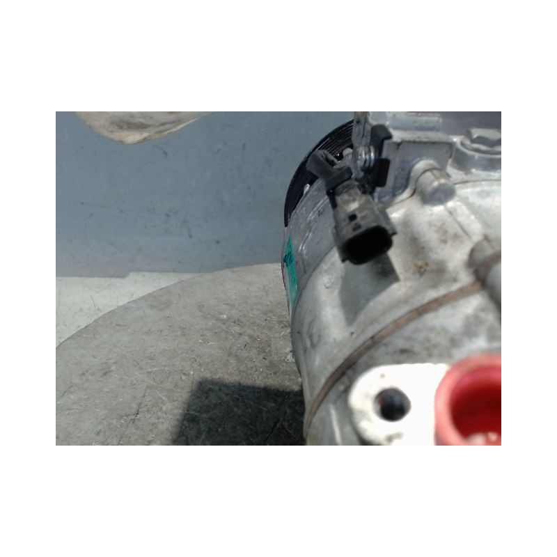 COMPRESSEUR AIR CONDITIONNE RENAULT TRAFIC