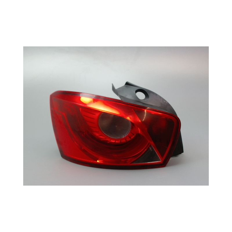 FEU ARRIERE GAUCHE  SEAT IBIZA IV Phase 2 (6J) 2012-...