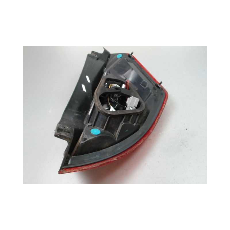 FEU ARRIERE GAUCHE  FORD FIESTA 2010-