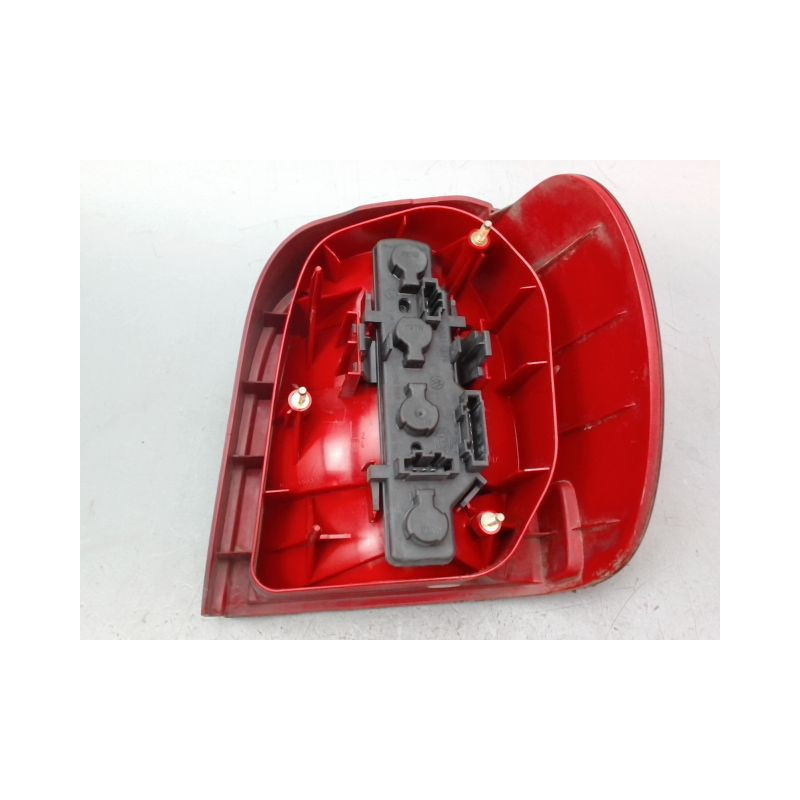 FEU ARRIERE GAUCHE  VOLKSWAGEN POLO III Phase 2 (6N) 1999-2001