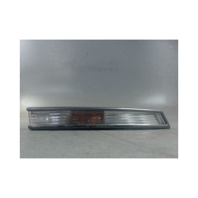 CLIGNOTANT DROIT VOLKSWAGEN PASSAT SW 2005-