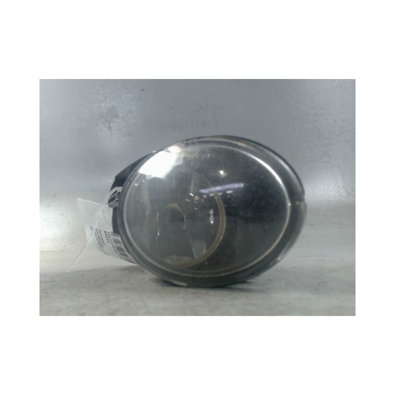 PHARE ANTIBROUILLARD AVANT DROIT VOLKSWAGEN PASSAT SW 2005-