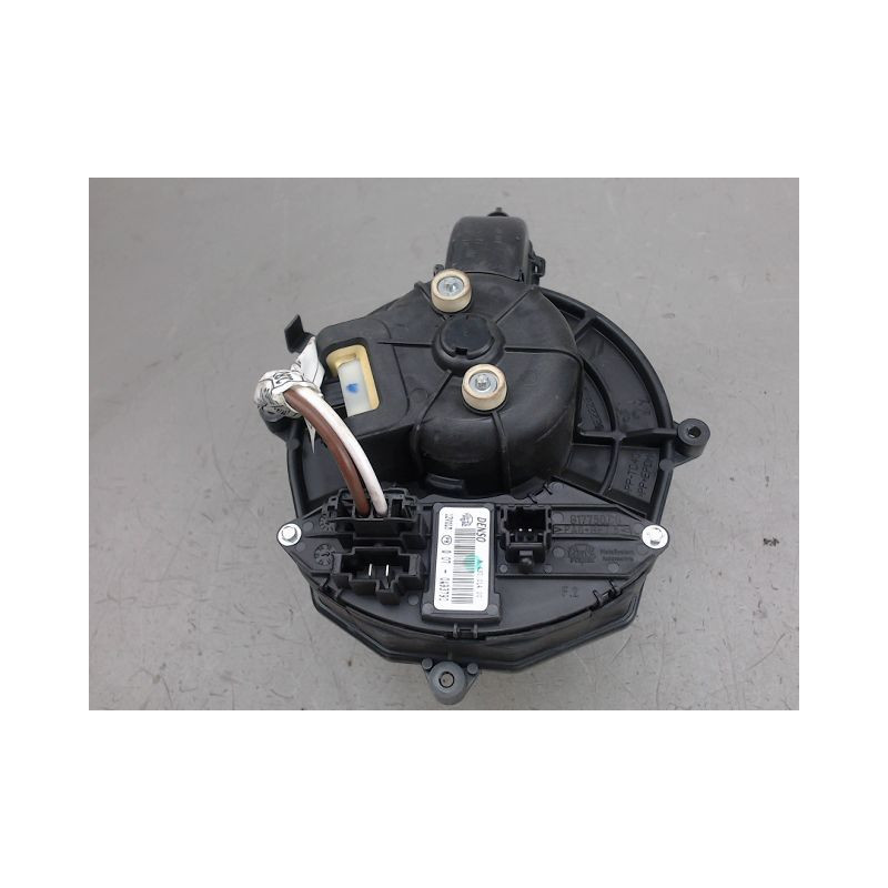 MOTEUR VENTILATEUR CHAUFFAGE CITROEN C4