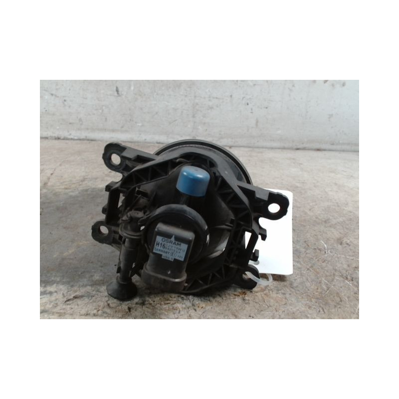 PHARE ANTIBROUILLARD AVANT DROIT RENAULT CLIO IV