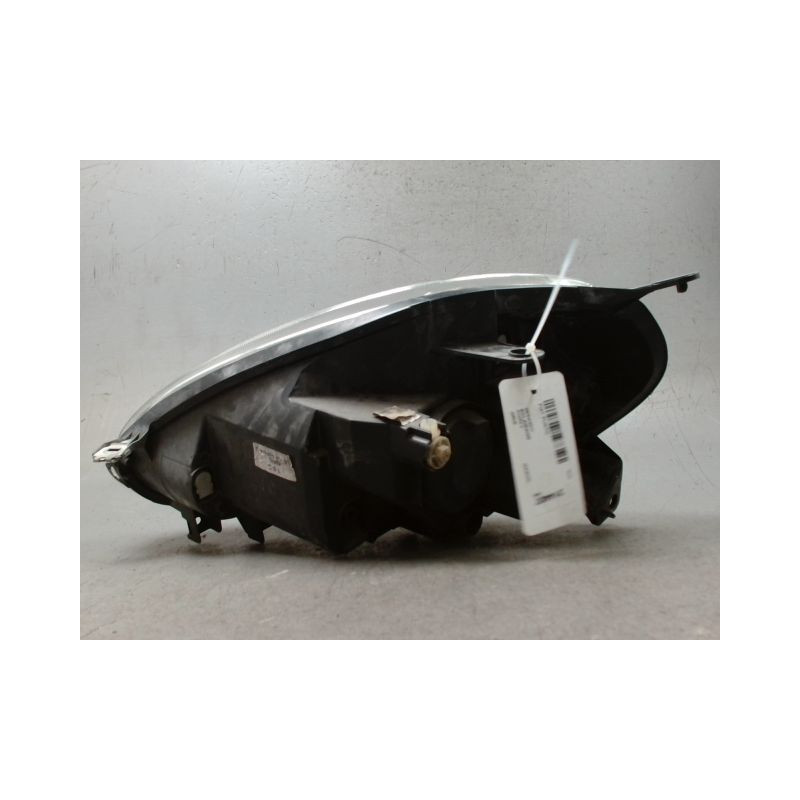 PHARE DROIT FIAT PUNTO