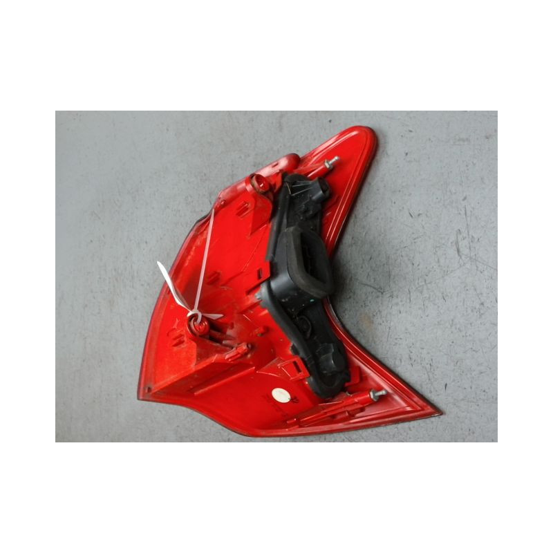 FEU ARRIERE GAUCHE  PEUGEOT 3008 2009-