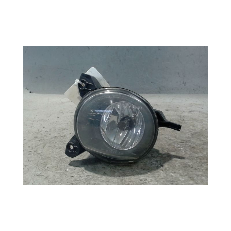 PHARE ANTIBROUILLARD AVANT GAUCHE TOYOTA COROLLA VERSO 2004-2007