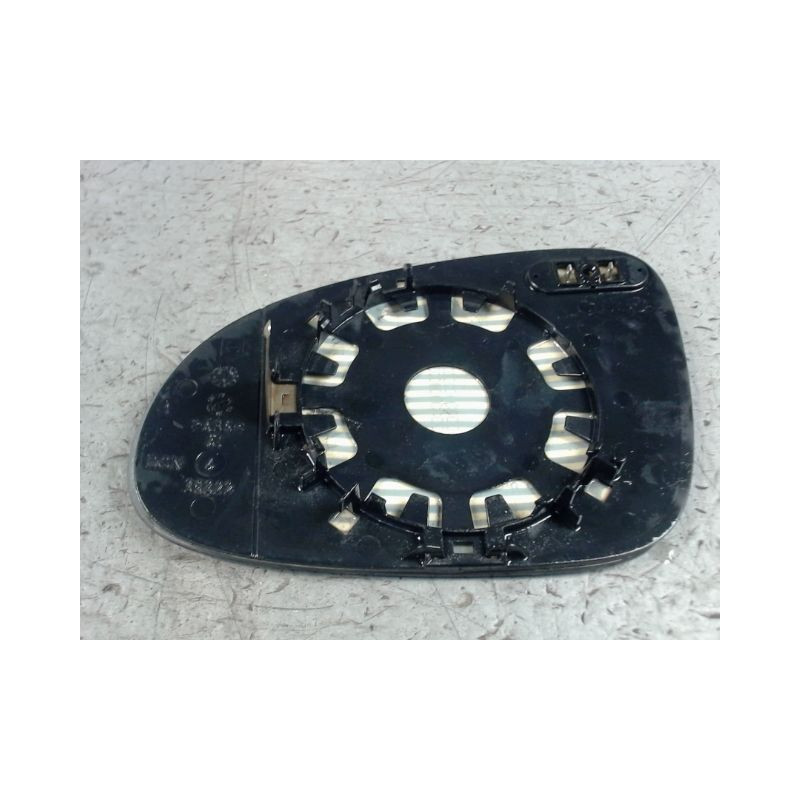 GLACE RETROVISEUR EXT D VOLKSWAGEN PASSAT 2005-