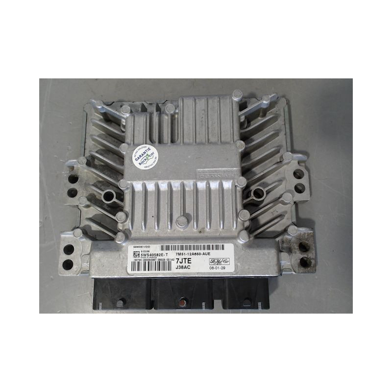 CALCULATEUR MOTEUR FORD C-MAX