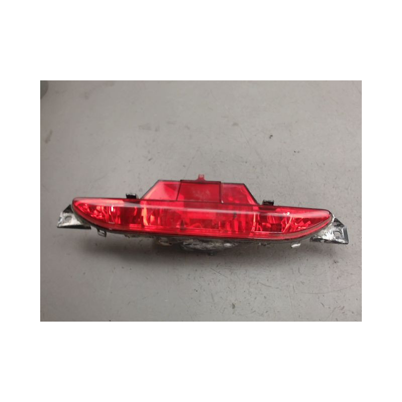 FEU BROUILLARD CENTRAL ARRIERE PEUGEOT 208