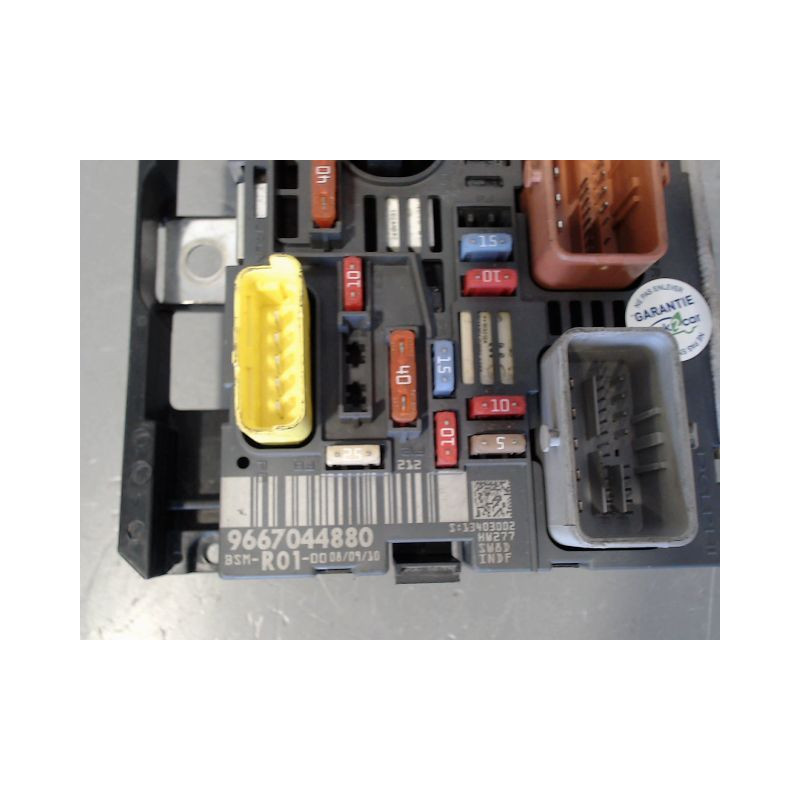 BOITE A FUSIBLES CITROEN C4