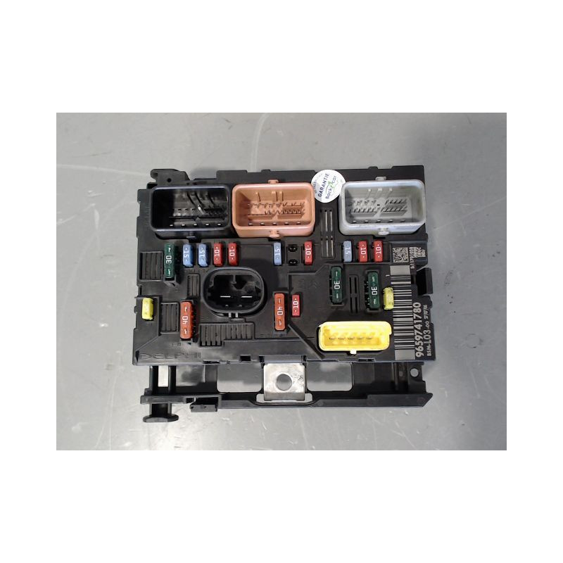 BOITE A FUSIBLES CITROEN C3