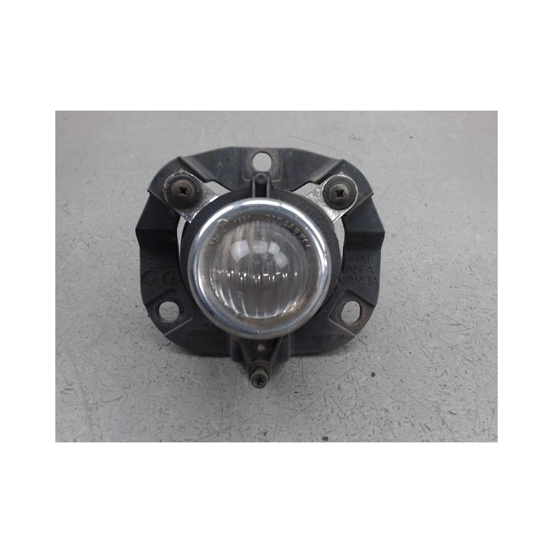 PHARE ANTIBROUILLARD AVANT DROIT ALFA ROMEO GIULIETTA