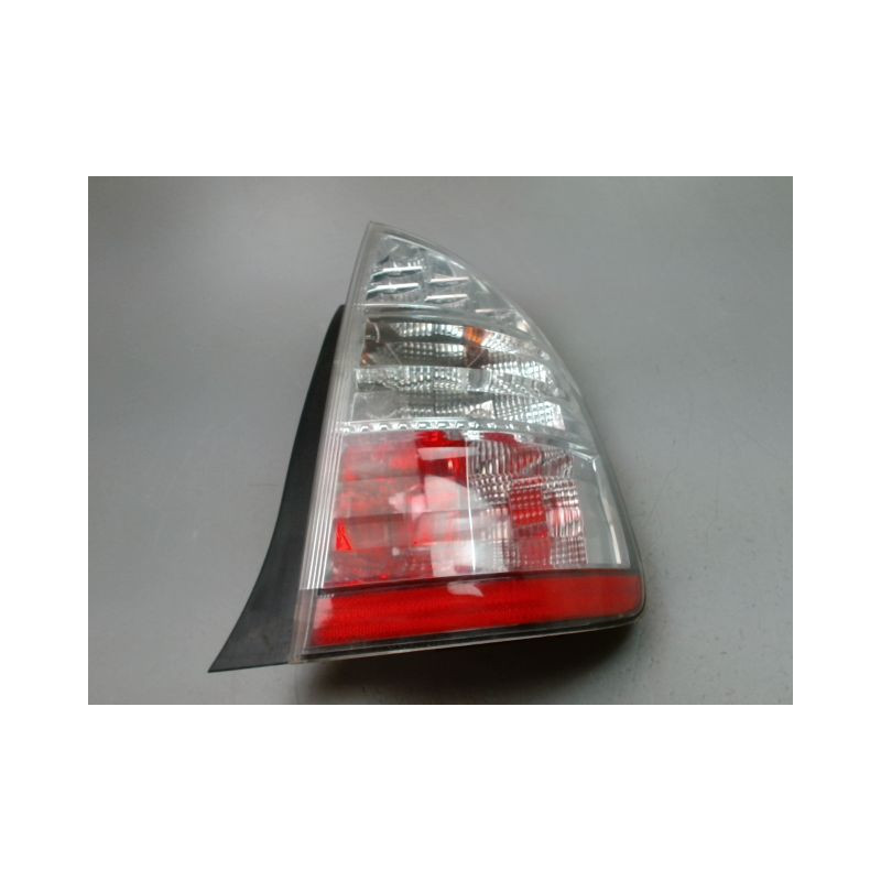 FEU ARRIERE DROIT TOYOTA PRIUS 2004-
