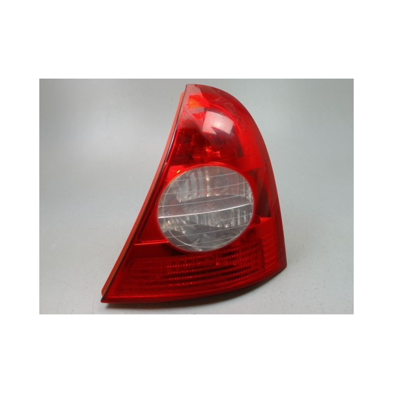 FEU ARRIERE DROIT RENAULT CLIO II Phase 2 2001-2006