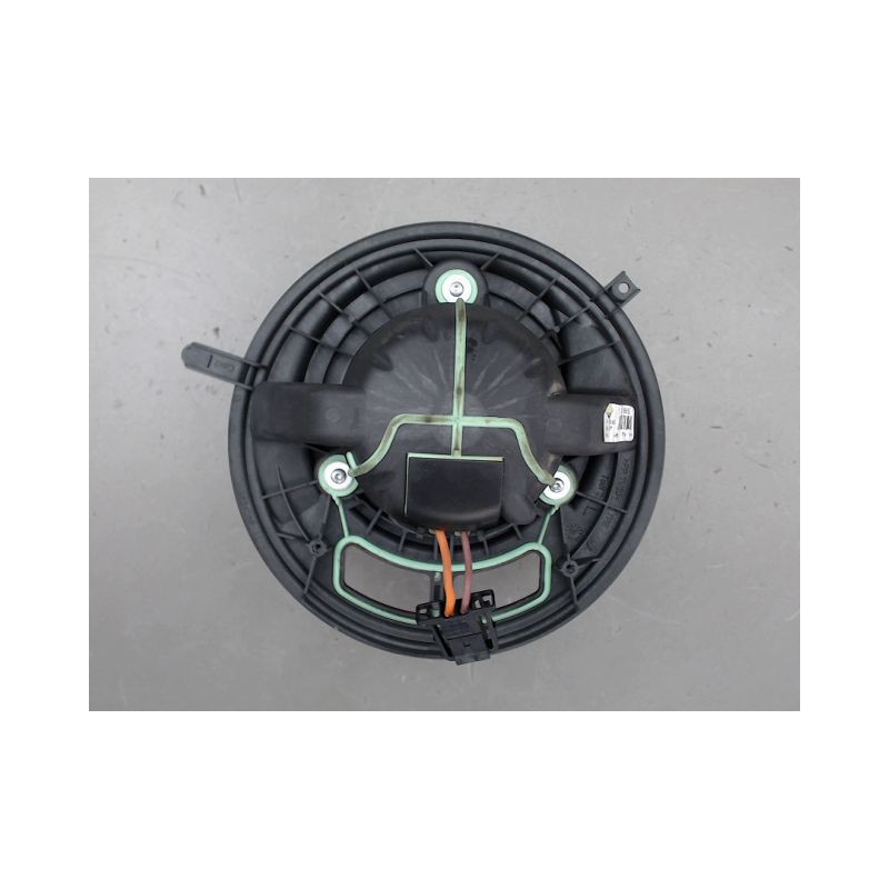 MOTEUR VENTILATEUR CHAUFFAGE B.M.W. SERIE 1