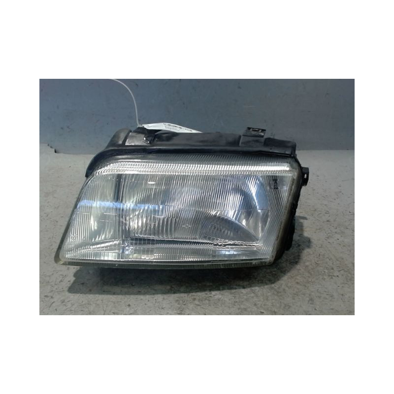 PHARE GAUCHE AUDI A4 99-2001