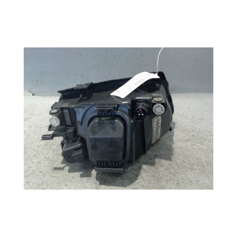 PHARE GAUCHE AUDI A4 99-2001