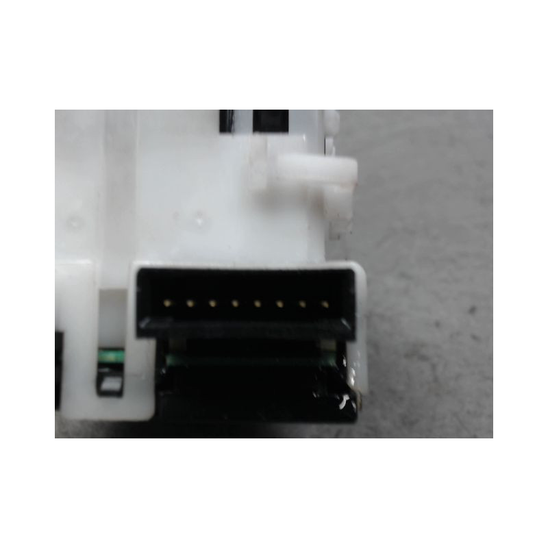 COMMANDE ESSUIE GLACE NISSAN QHASQAI 2007-