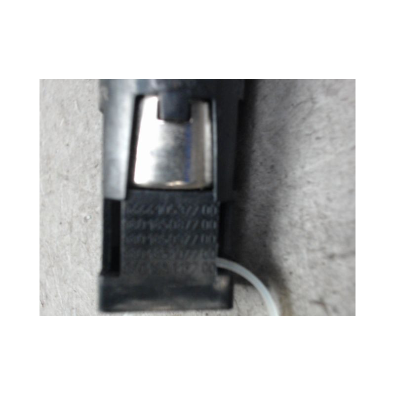 PRISE 12V AV OPEL CROSSLAND