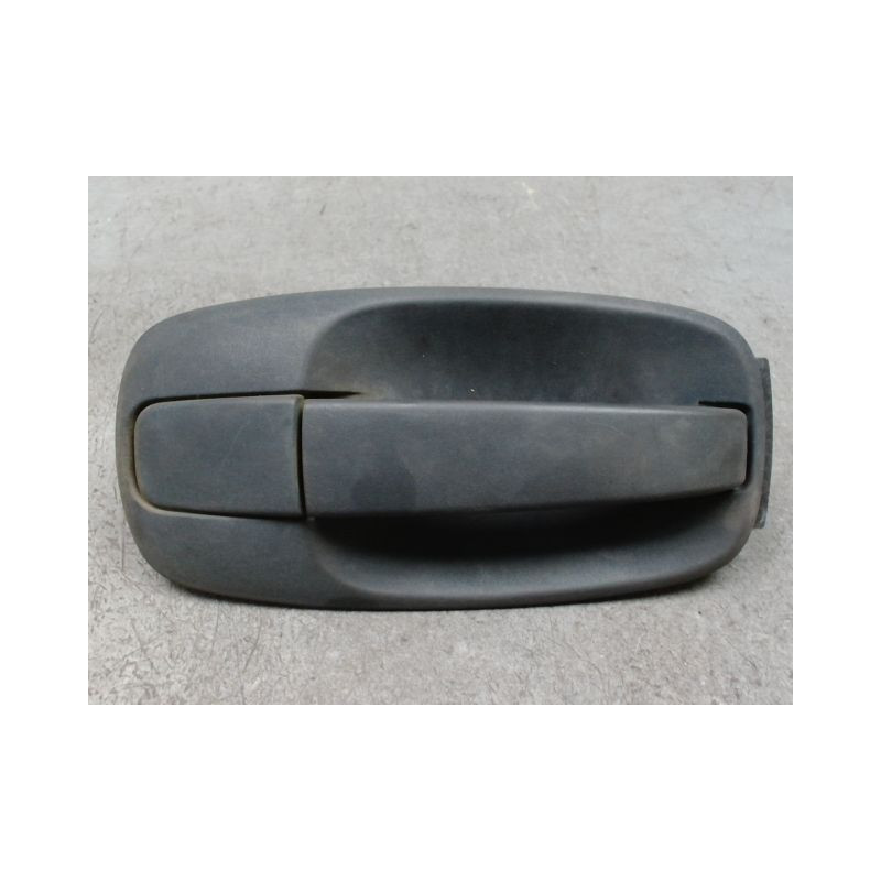 POIGNEE EXTERIEURE PORTE COULISSANTE DROIT RENAULT TRAFIC
