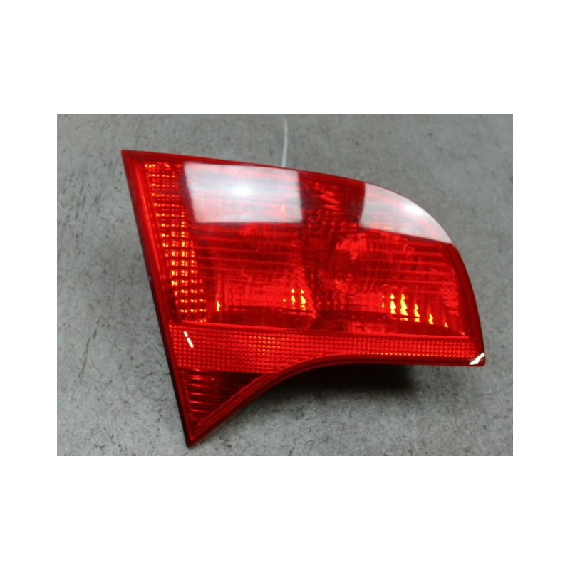 FEU ARRIERE INTERIEUR GAUCHE AUDI A4 AVANT 04-08
