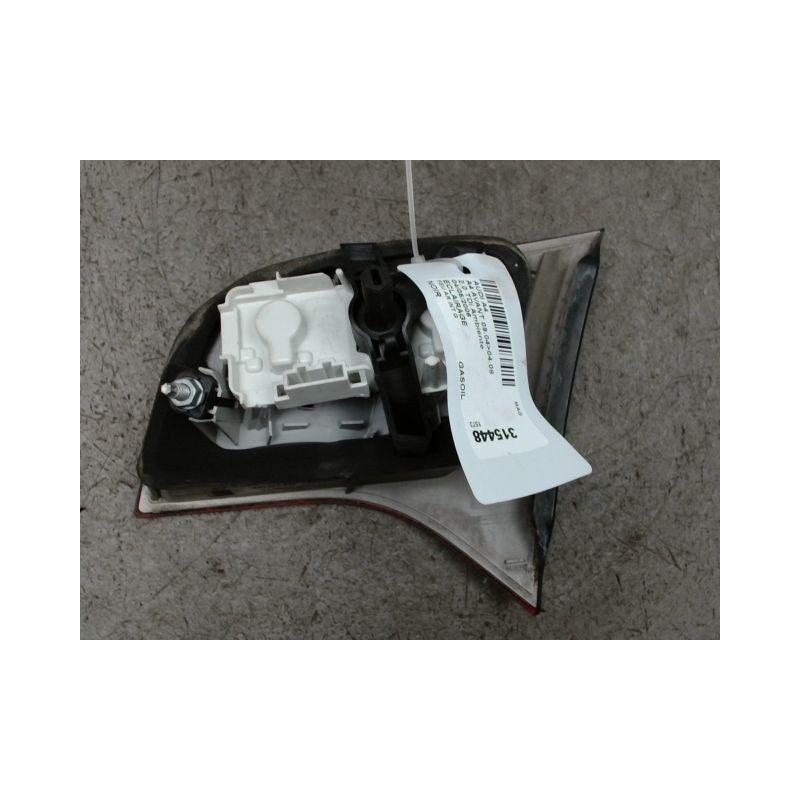 FEU ARRIERE INTERIEUR GAUCHE AUDI A4 AVANT 04-08