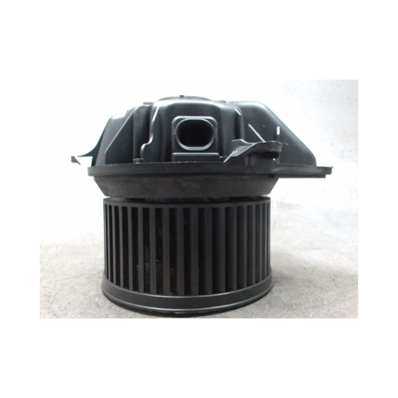 MOTEUR VENTILATEUR CHAUFFAGE RENAULT MEGANE