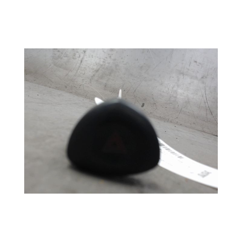 BOUTON DE WARNING RENAULT CLIO II PH.2 01-06
