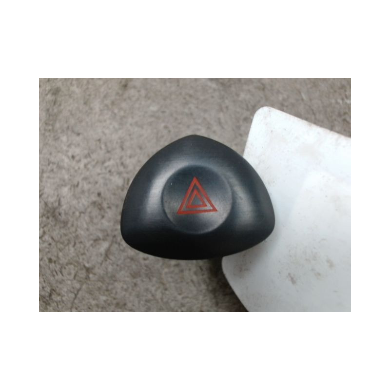 BOUTON DE WARNING RENAULT CLIO II PH.2 01-06