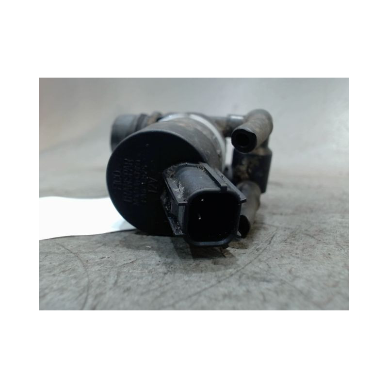 POMPE LAVE-GLACE AVANT FORD C-MAX