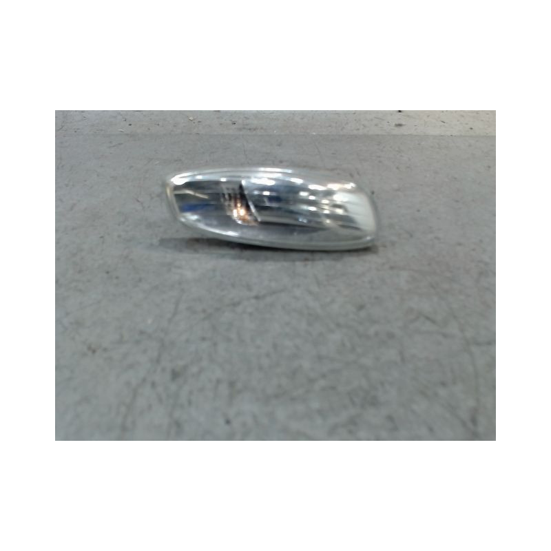 REPETITEUR RETROVISEUR DROIT PEUGEOT 308