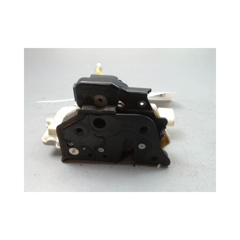 SYSTEME CONDAMNATION AVANT DROIT AUDI A3 SPORTBACK II Phase 2 (8P) 2008-2012