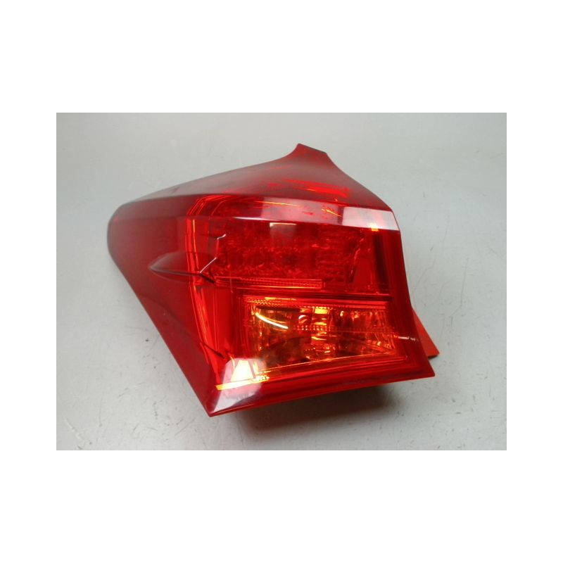 FEU ARRIERE GAUCHE  TOYOTA AURIS 2010-