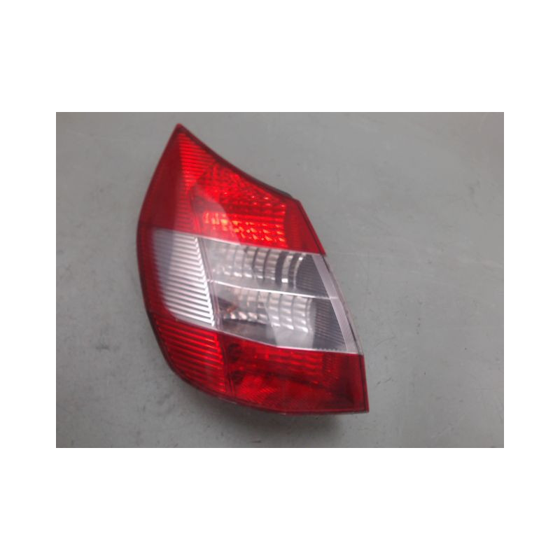FEU ARRIERE GAUCHE  RENAULT MEGANE