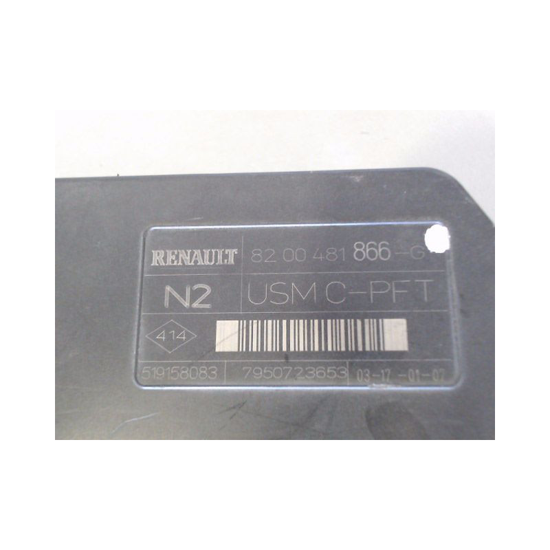 BOITE A FUSIBLES RENAULT SCENIC II PH.2 06-09