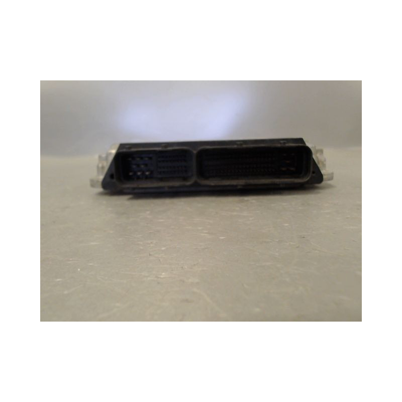 CALCULATEUR MOTEUR PEUGEOT 107