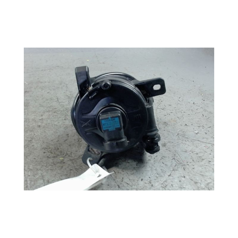 PHARE ANTIBROUILLARD AVANT DROIT AUDI A6 2001-