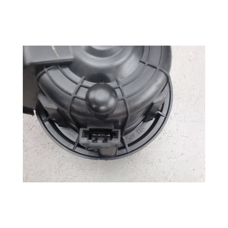 MOTEUR VENTILATEUR CHAUFFAGE CITROEN DS3